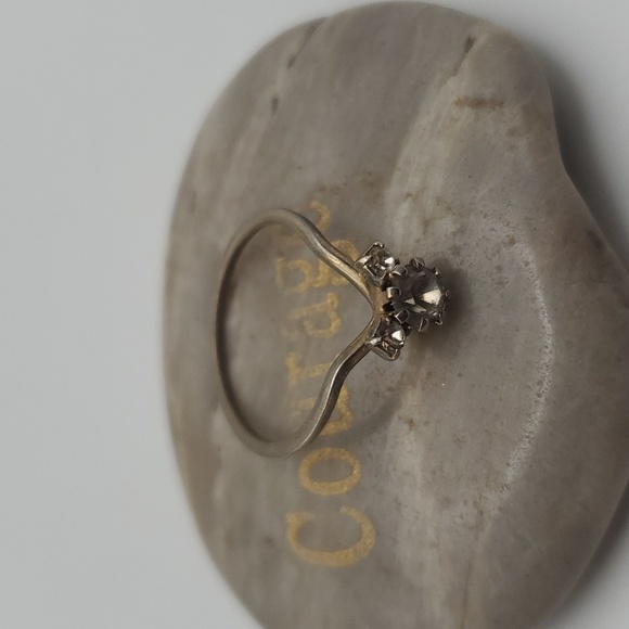 Antique sterling silver bridal ring size 5 R147 - Picture 3 of 5